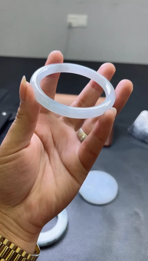 定制翡翠手镯未镶嵌栩**生手镯定制