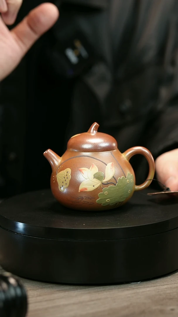 茶壶紫砂云**艺H2435李小琴堆绘莲花茄瓜