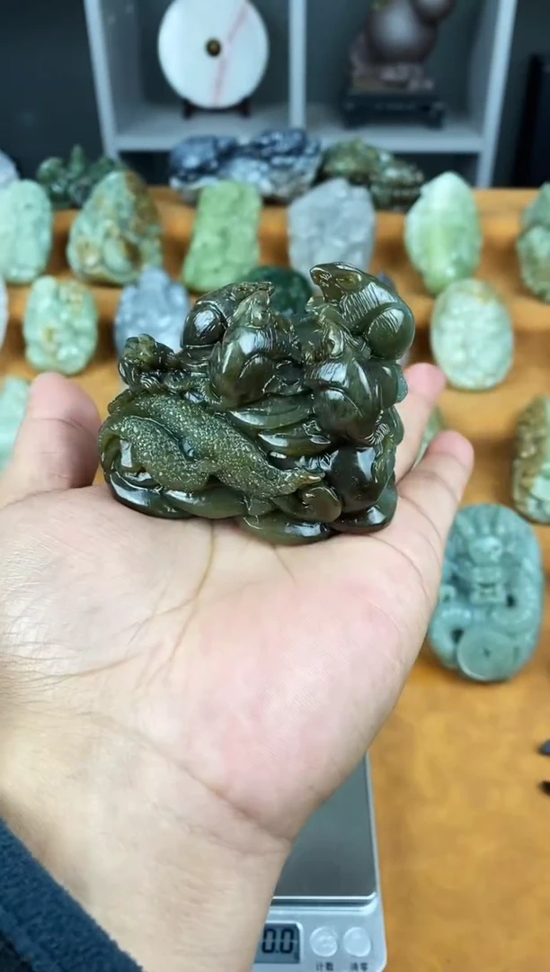 未镶嵌和田玉把件1