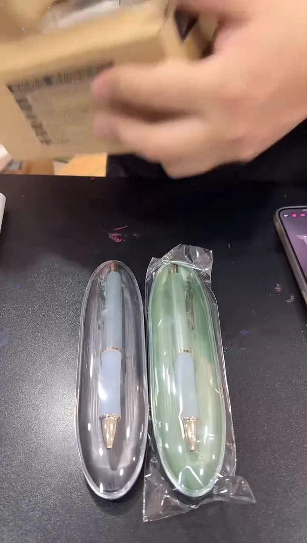 宝克3978按动中性笔2支