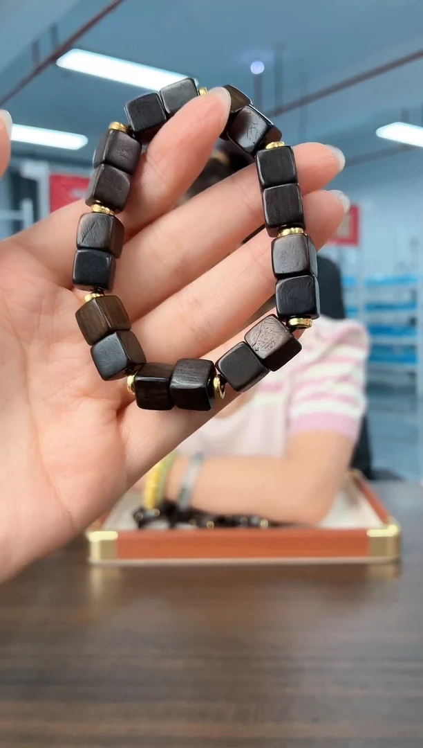 无合金【慧慧甄选】高端轻奢手链多样性发货TT3840S