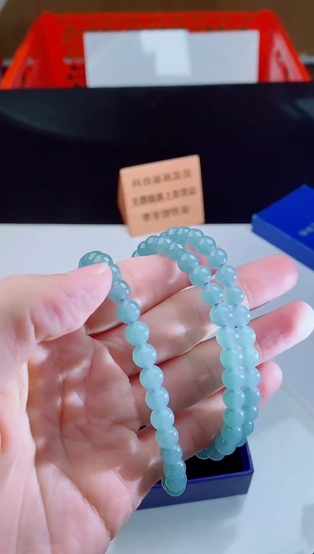 颈饰未镶嵌翡翠     ·
