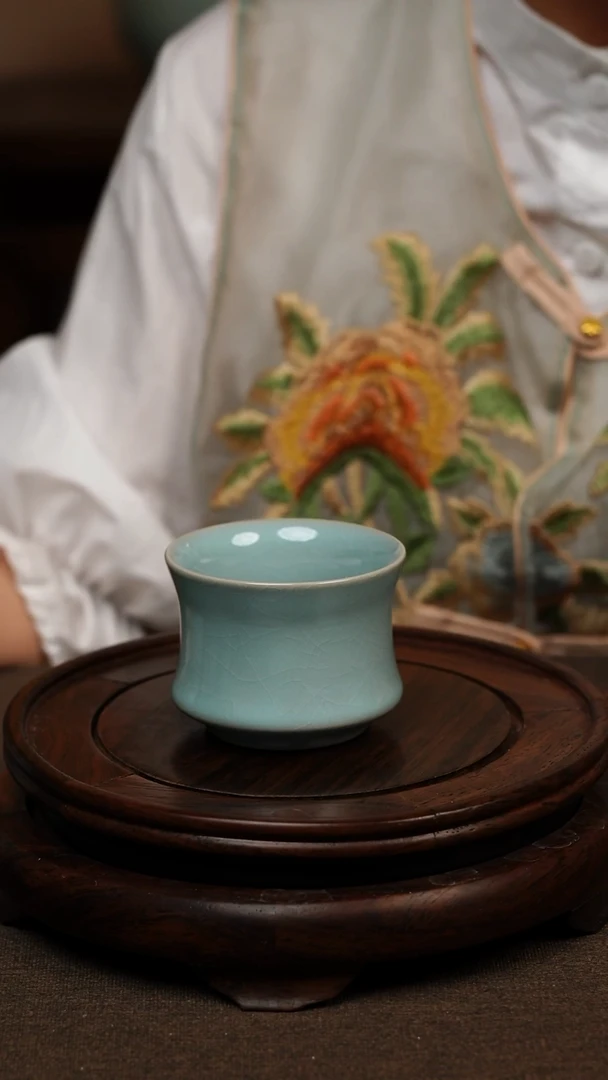 瓷片天青束腰杯 90ML微瑕不带礼盒