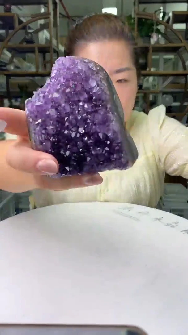 水晶珠宝半成品未镶嵌紫晶洞D309