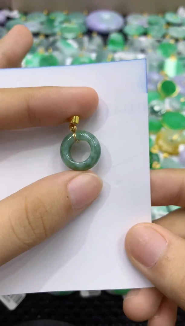 颈饰未镶嵌翡翠天然缅甸翡翠A货