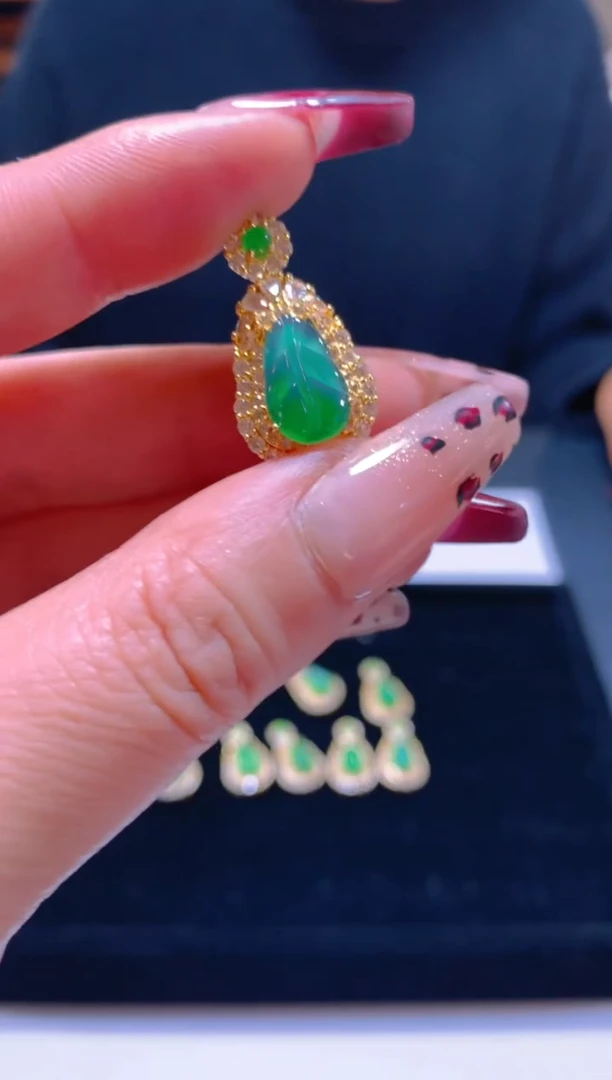 颈饰未镶嵌翡翠多样性发一