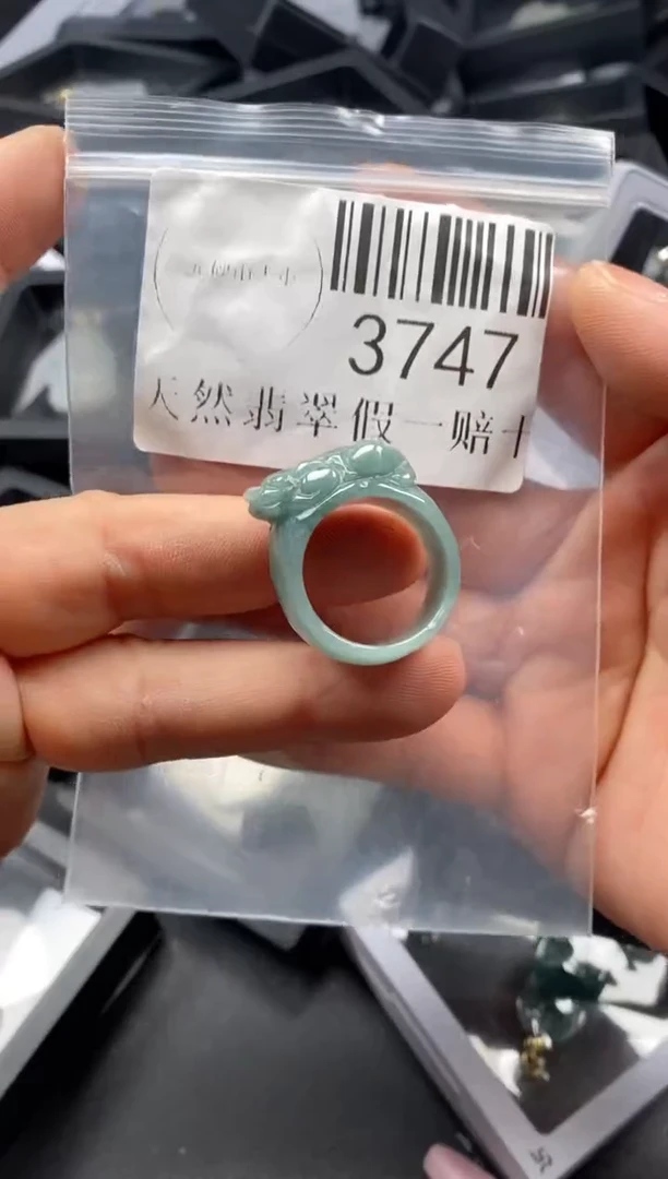 吊坠(不含链)未镶嵌翡翠3747