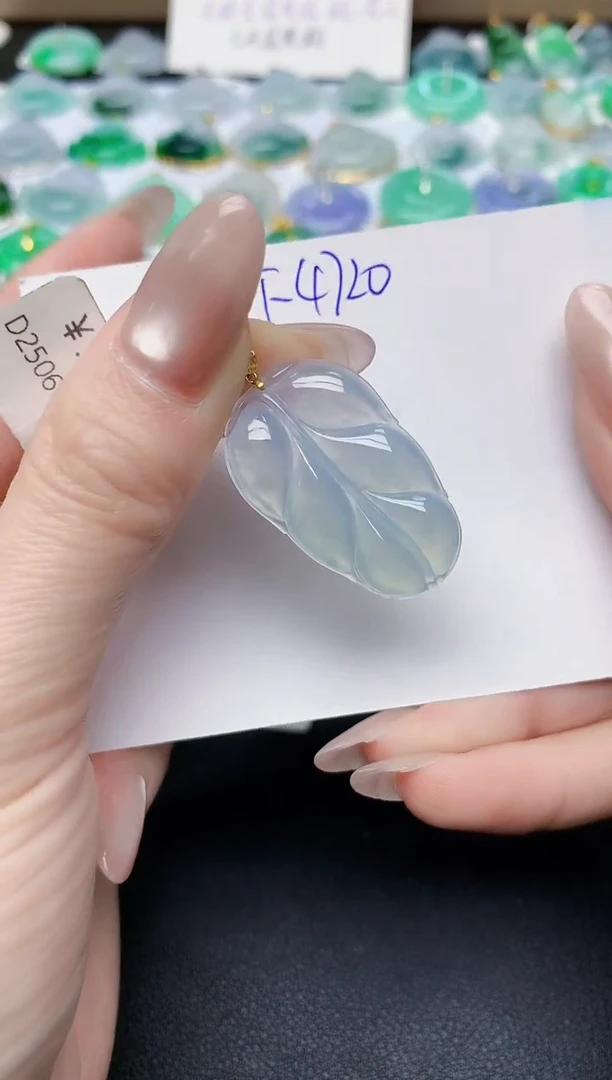 颈饰18K金镶嵌翡翠天然缅甸A货翡翠百元以上9元证书费自理