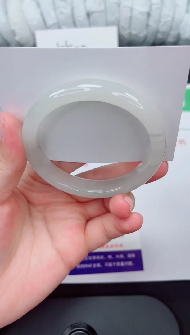 石英质玉手镯未镶嵌127-55/56