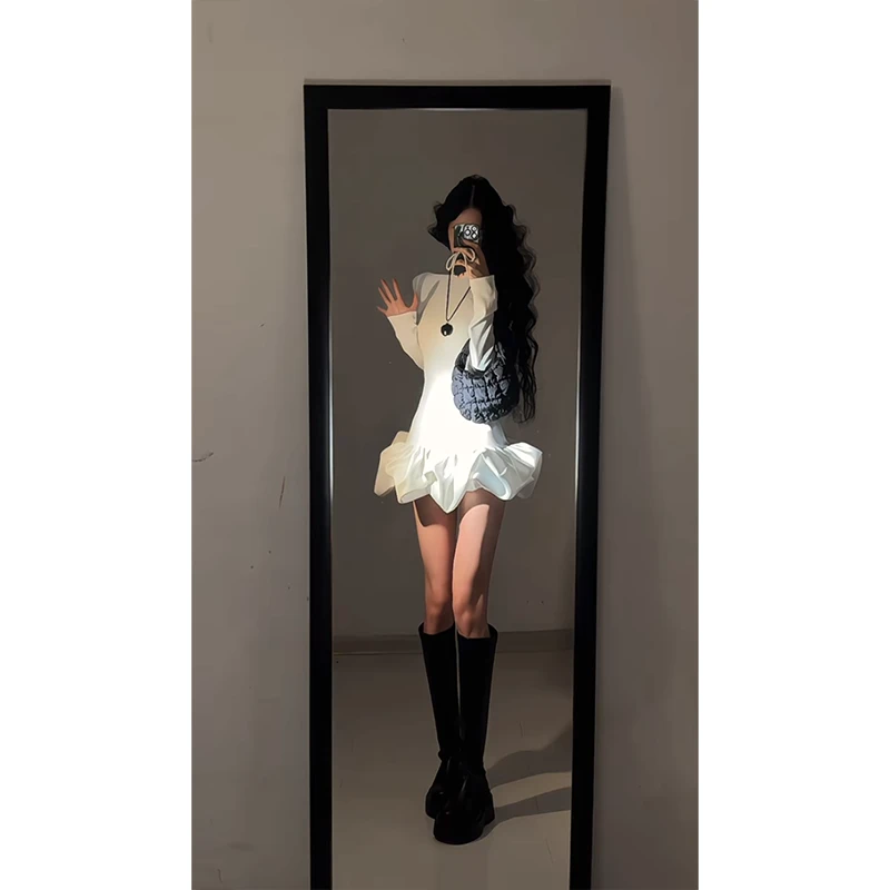 2025秋季新款辣妹气质修身显瘦长袖连衣裙女时尚收腰白色蓬蓬短裙