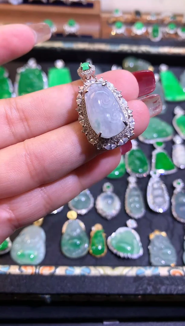 【闪购商品】翡翠颈饰银S925镶嵌缅甸天然A货翡翠