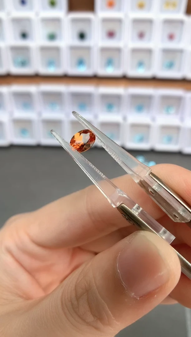 未镶嵌裸石定制石榴石1.02ct