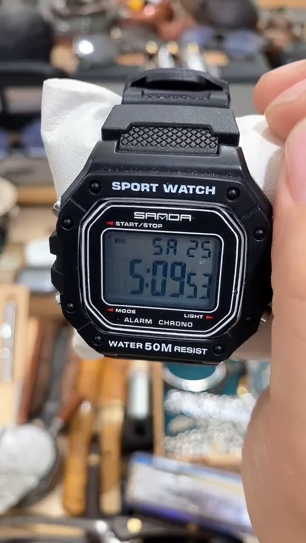 瓷片闪购商品  如图所示