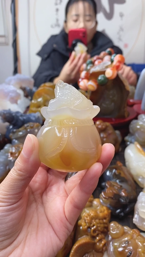 【闪购商品】玛瑙/玉髓手把件未镶嵌0
