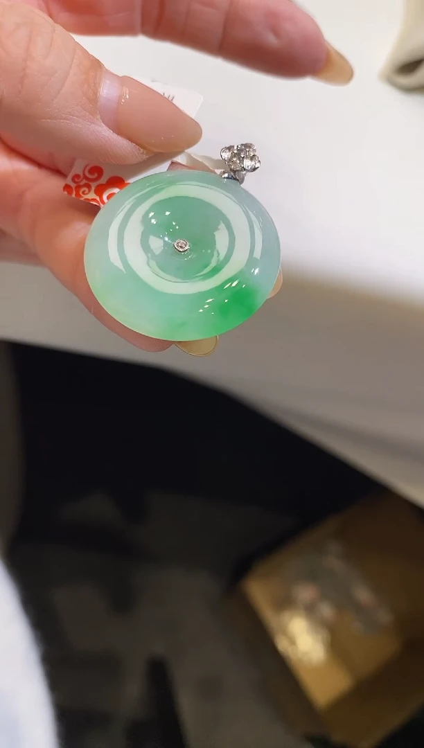 吊坠(不含链)18K金镶嵌翡翠平安扣