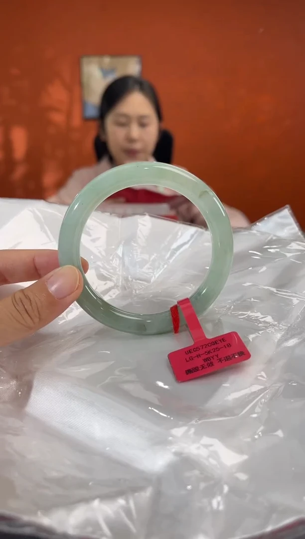 未镶嵌手镯翡翠1        圈口58.3