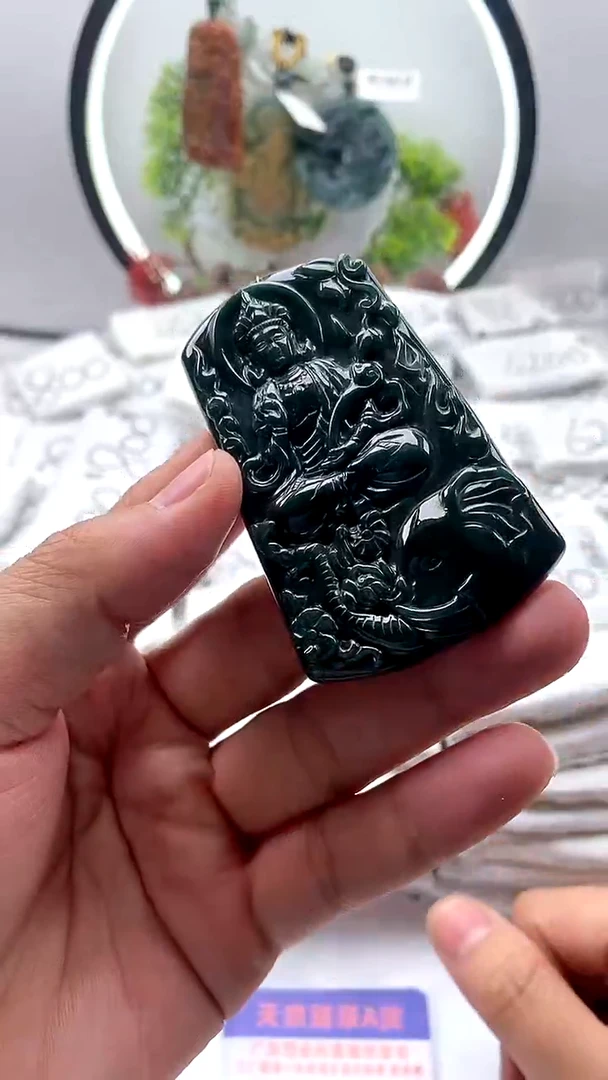 【闪购商品】翡翠颈饰未镶嵌普贤