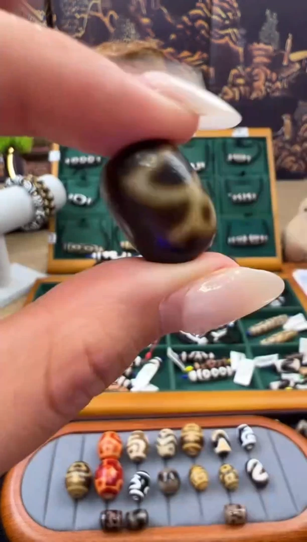 玛瑙/玉髓吊坠(不含链)未镶嵌35.（微瑕随机发货）