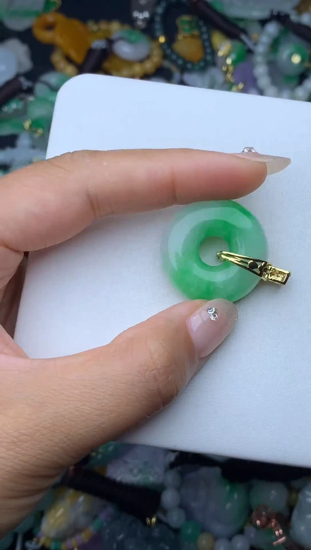 翡翠未镶嵌颈饰天然缅甸翡翠吊坠