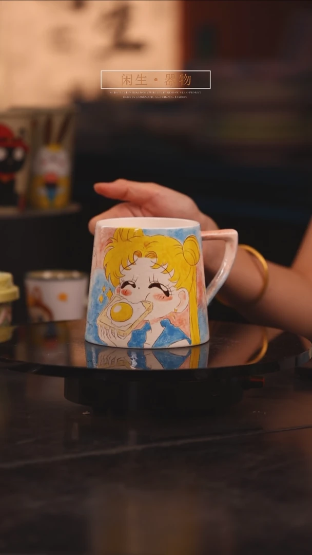 蓝色底色一个 景德镇可爱设计师款陶瓷