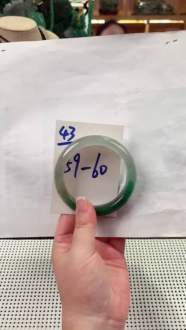石英质玉无未镶嵌天然精品非洲翠手镯