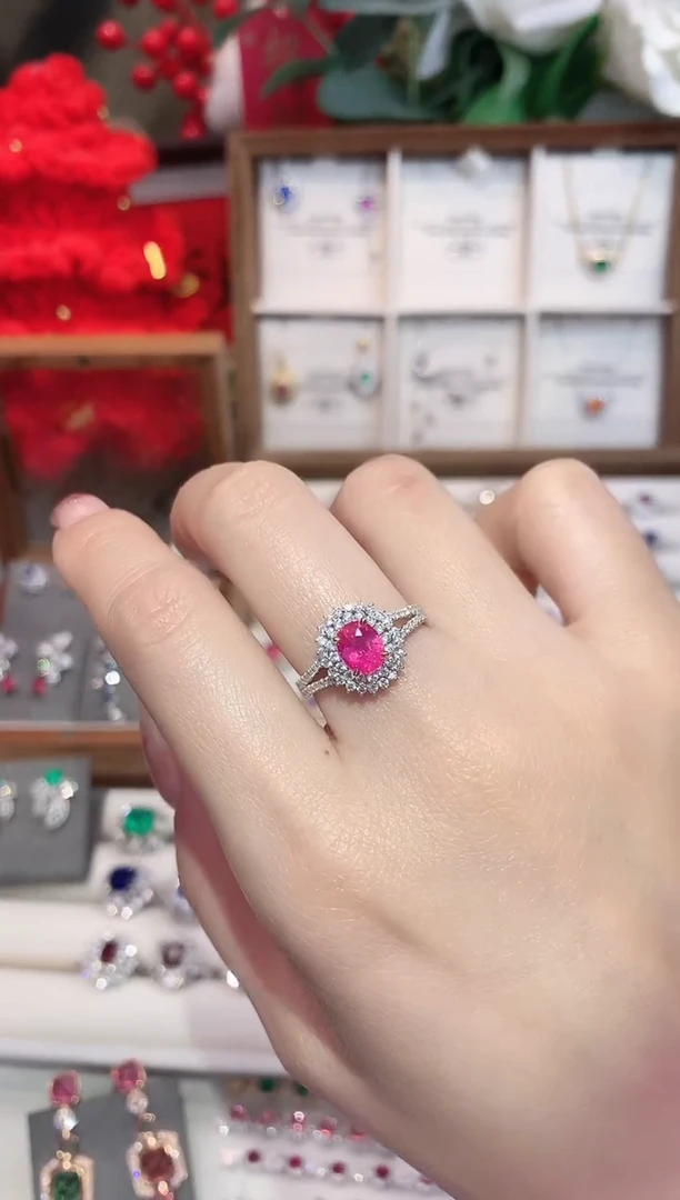 18K金镶嵌戒指尖晶石1.09ct/天然宝石/七天无理由