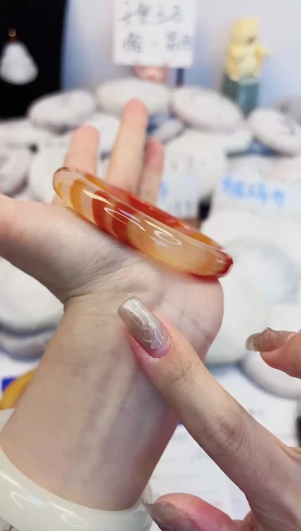 【闪购商品】石英质玉手镯未镶嵌207-玛瑙-圈口63