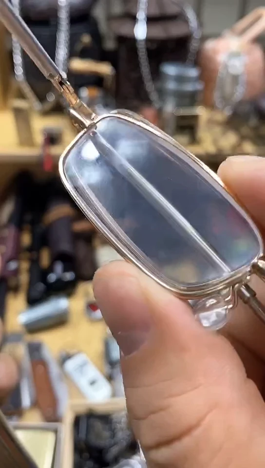 瓷片闪购商品  如图所示