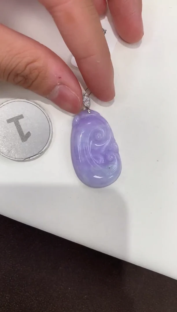 颈饰18K金镶嵌翡翠天然缅甸A货翡翠