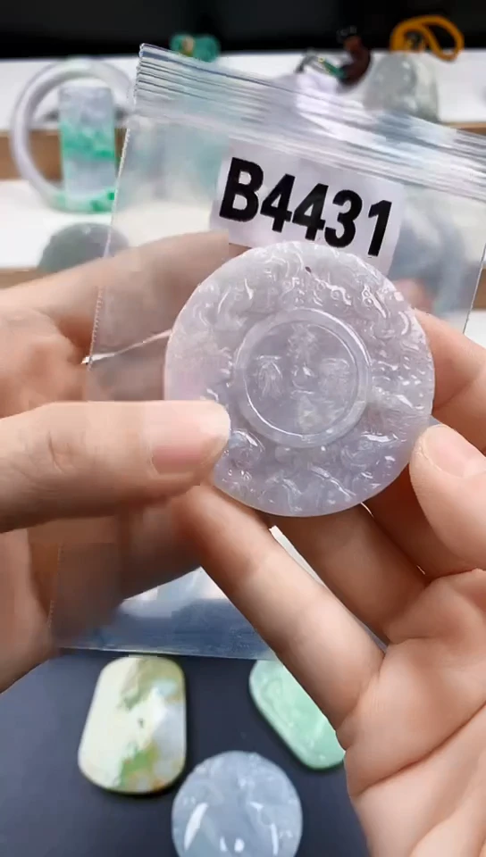 颈饰未镶嵌翡翠天然翡翠吊坠挂件