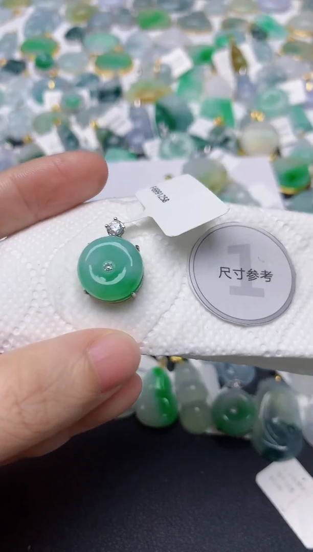 颈饰未镶嵌翡翠天然缅甸A货翡翠