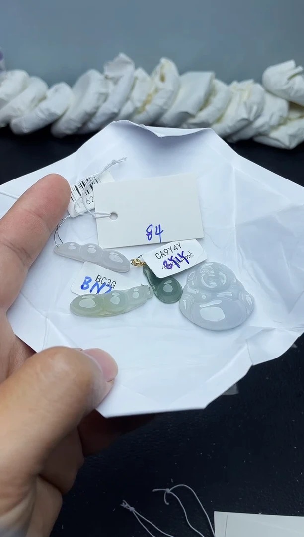 未镶嵌手镯翡翠84
