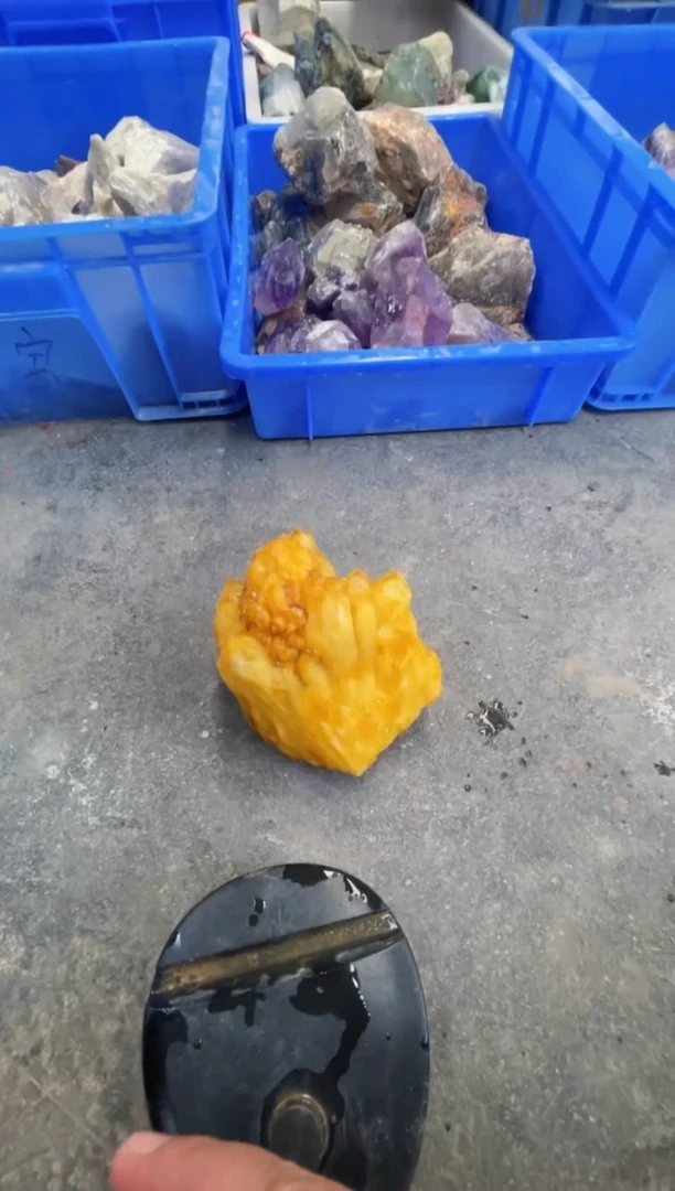 【闪购商品】水晶原石未镶嵌天然黄水晶原石摆件拍2单99发1