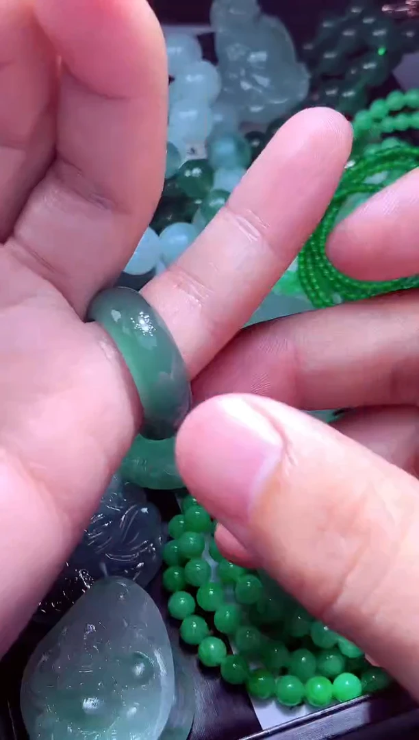 未镶嵌定制翡翠齐****#g翡翠毛货定制