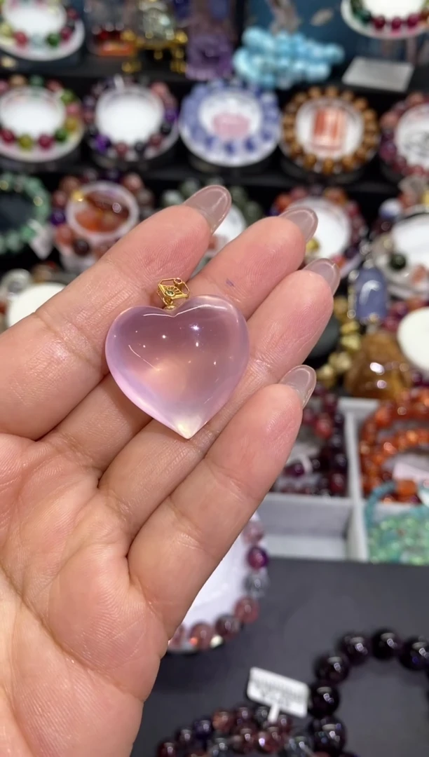 18K金镶嵌吊坠(不含链)水晶一***界粉水晶