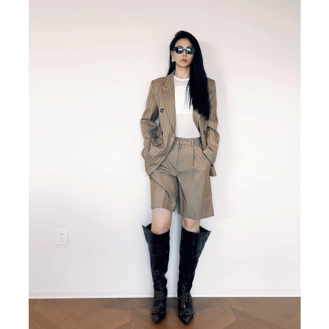 高级感英伦风西装外套女春秋新款韩版气质休闲格纹显瘦西服上衣