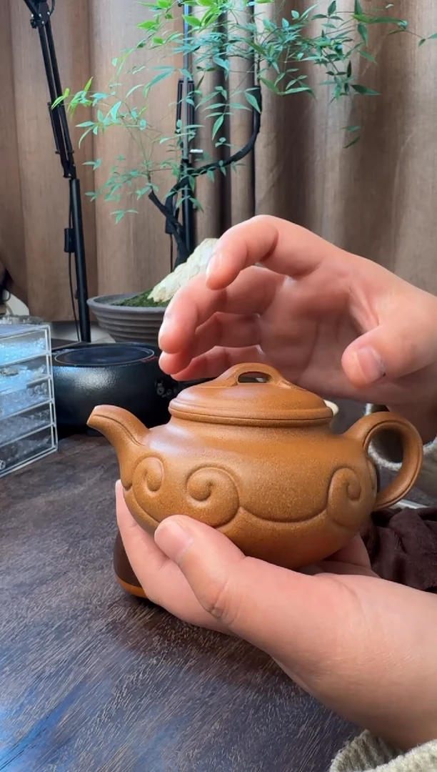 茶壶紫砂仿古如意-超精工半手-老宕口桃花泥-容量：230CC