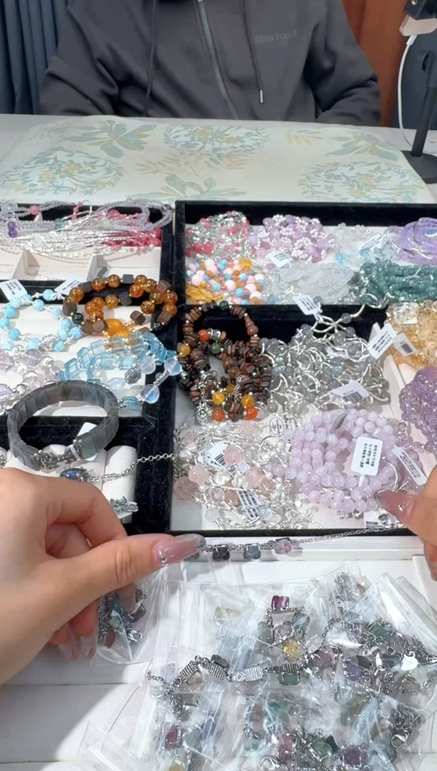 水晶手链未镶嵌M038彩萤貔貅手链