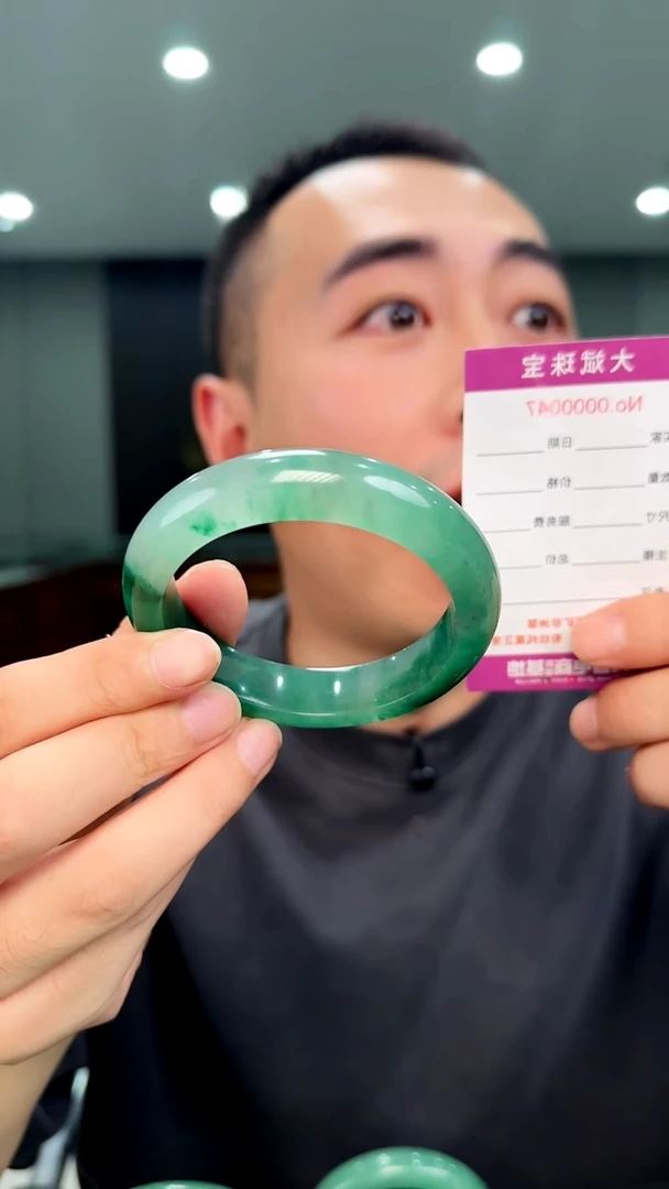 未镶嵌手镯石英质玉?****?轮胎镯57