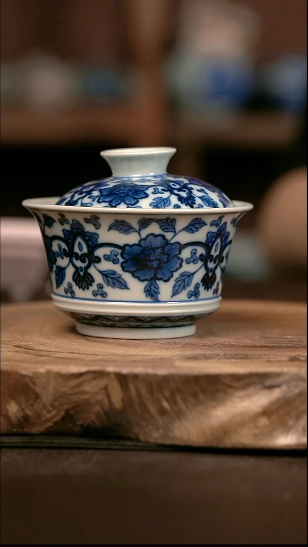 手绘 高温现代瓷  柴窑   缠枝花矮马蹄150c