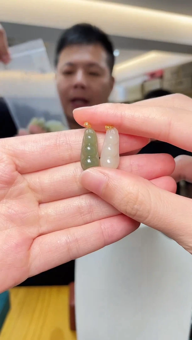 和田玉18K金镶嵌颈饰（多样性单个发货）