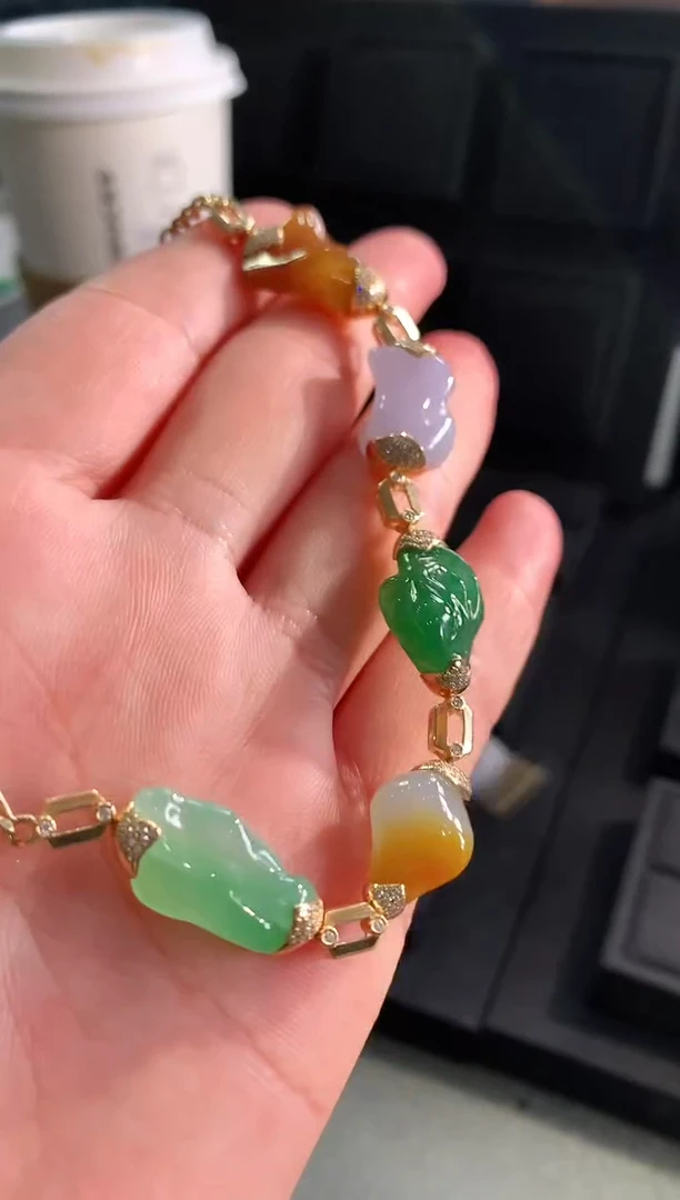 【闪购商品】翡翠颈饰18K金镶嵌颈饰