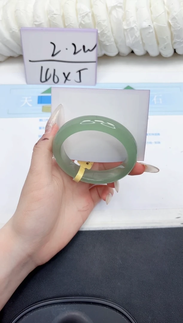 未镶嵌手镯石英质玉216-54