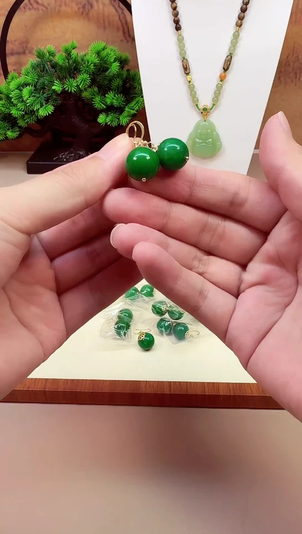 翡翠14K金镶嵌颈饰A706