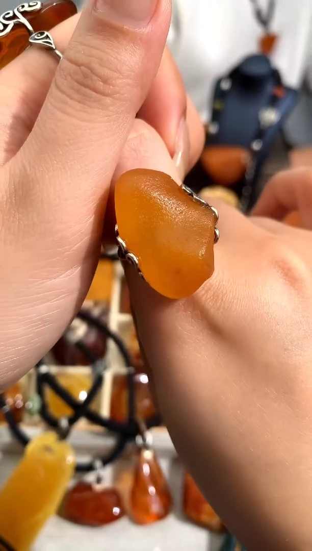 【闪购商品】蜜蜡裸石未镶嵌似玉