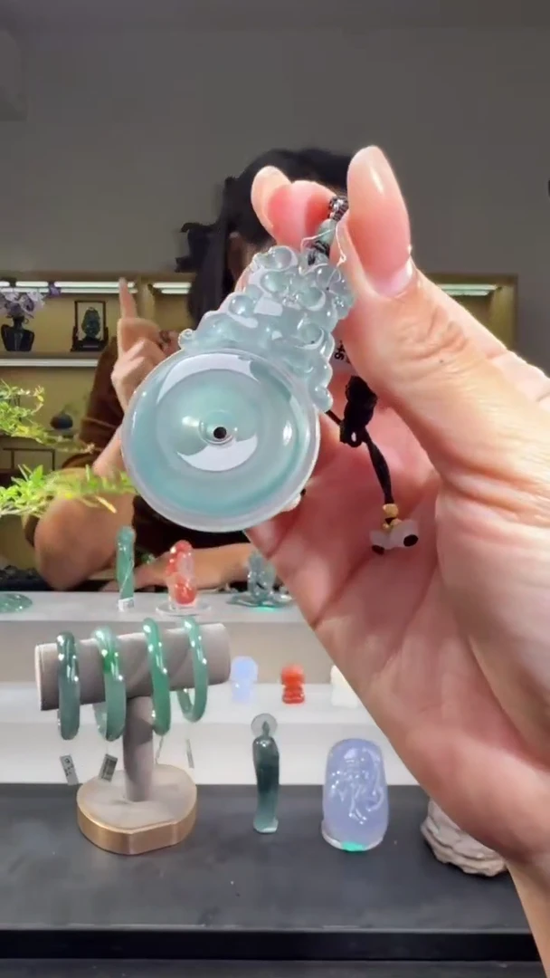 吊坠(不含链)未镶嵌翡翠平安扣