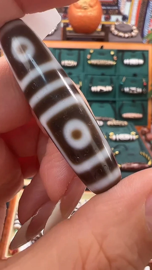 玛瑙/玉髓（覆膜）颈饰未镶嵌29.（微瑕）