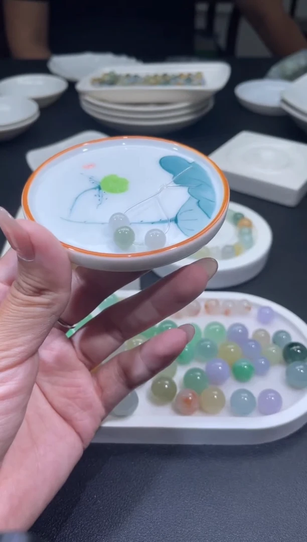 翡翠未镶嵌颈饰妖*翡翠净货