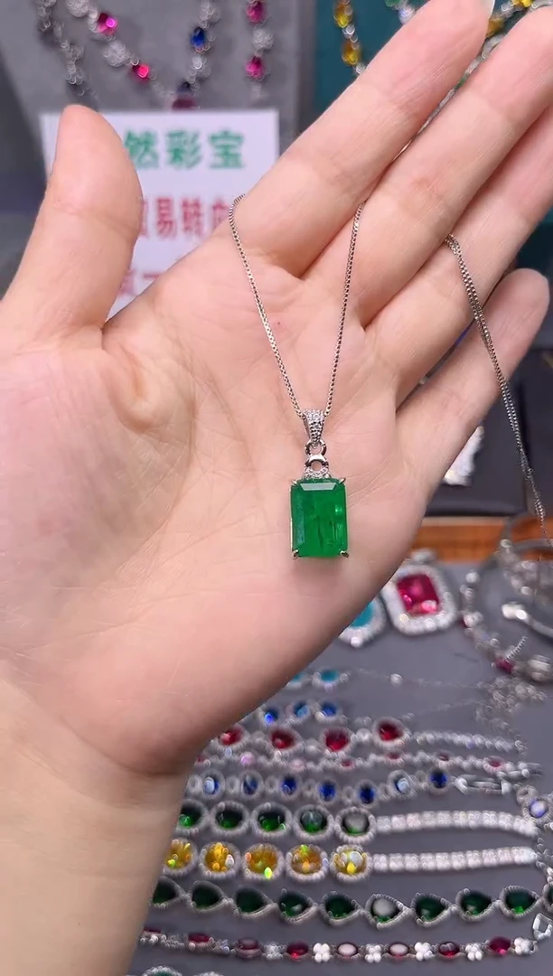 银S925镶嵌吊坠(赠链)祖母绿022