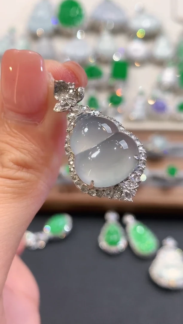 吊坠(不含链)18K金镶嵌翡翠q37